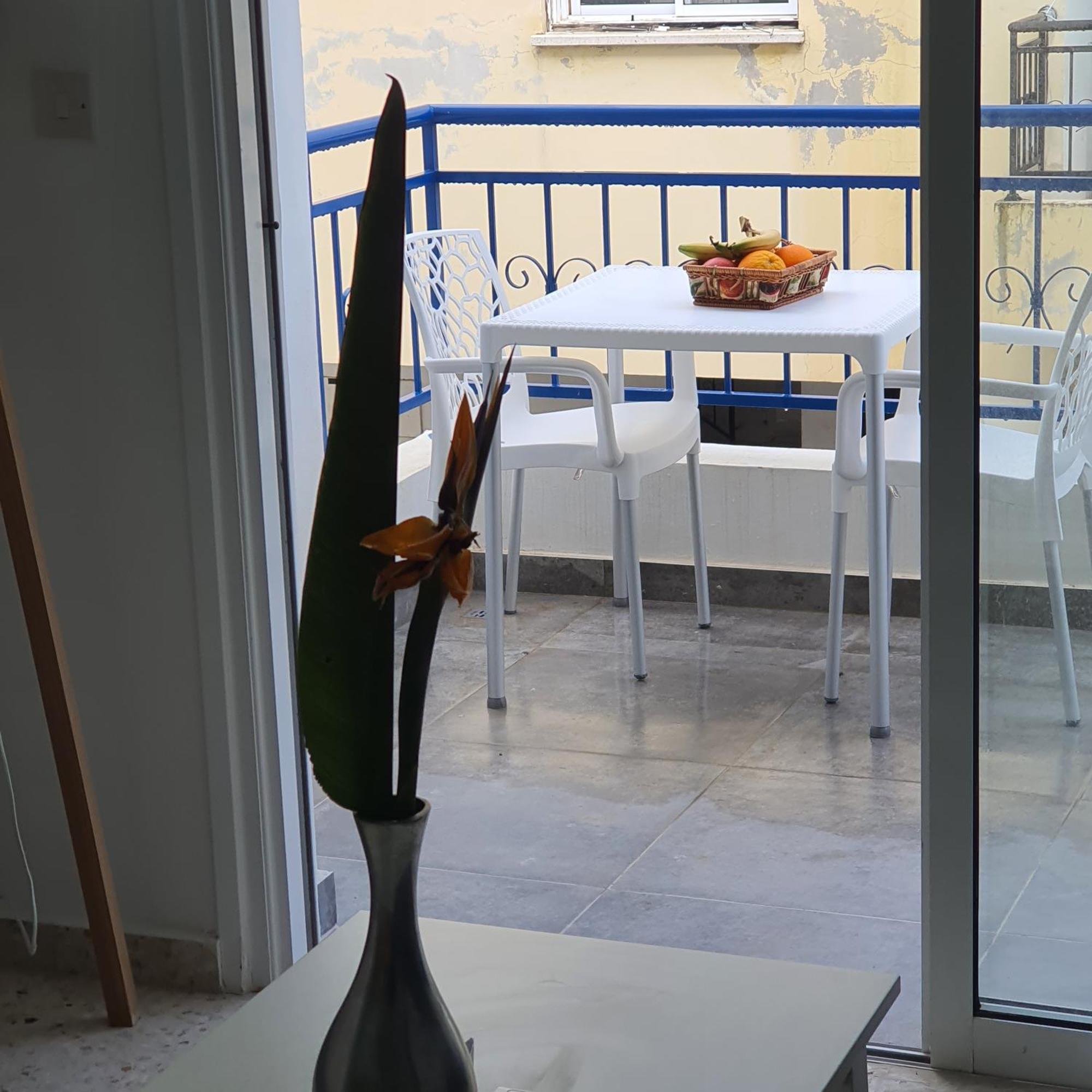 G&E Harbour Apartments Латхи Экстерьер фото